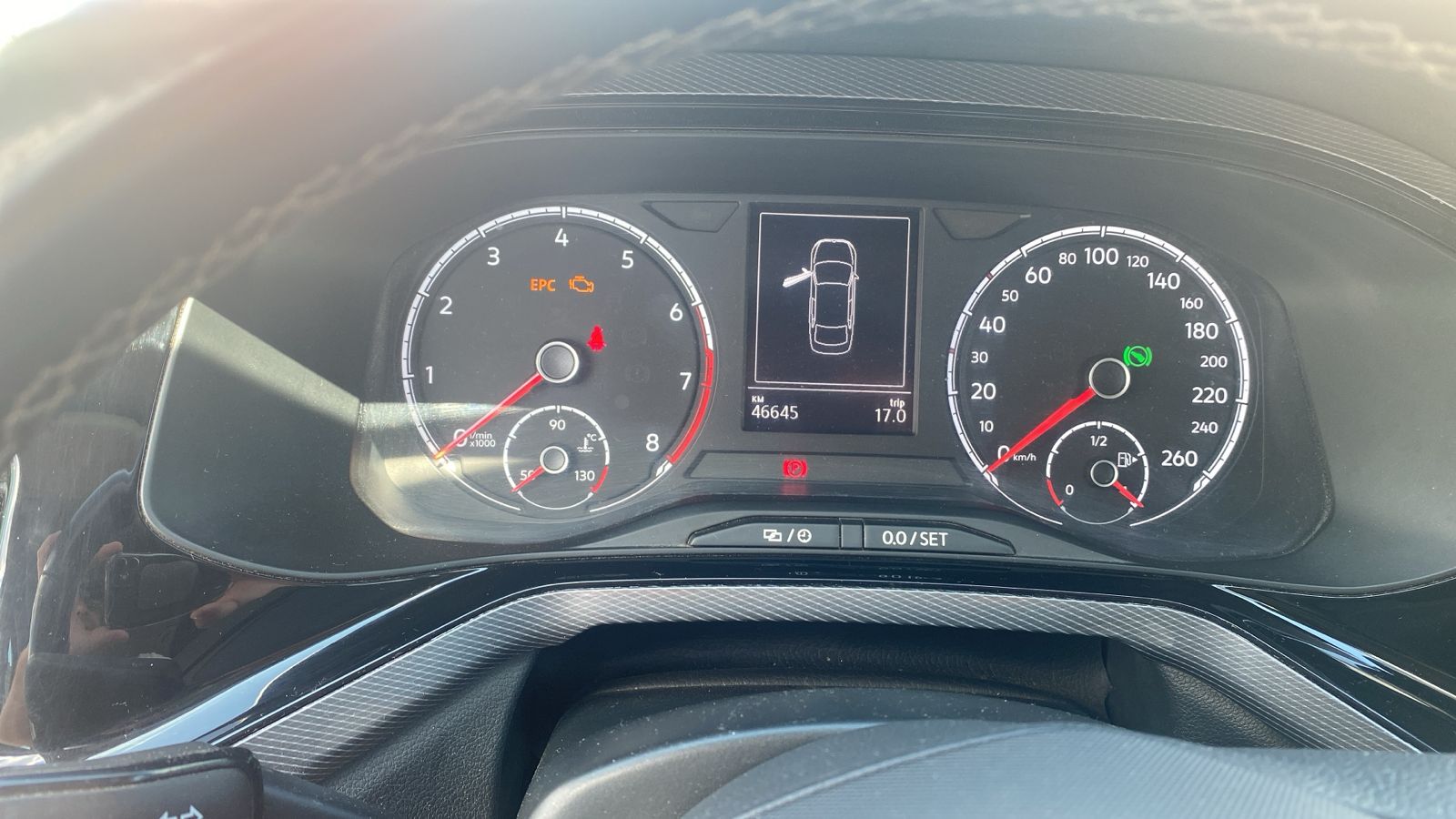 VOLKSWAGEN Polo