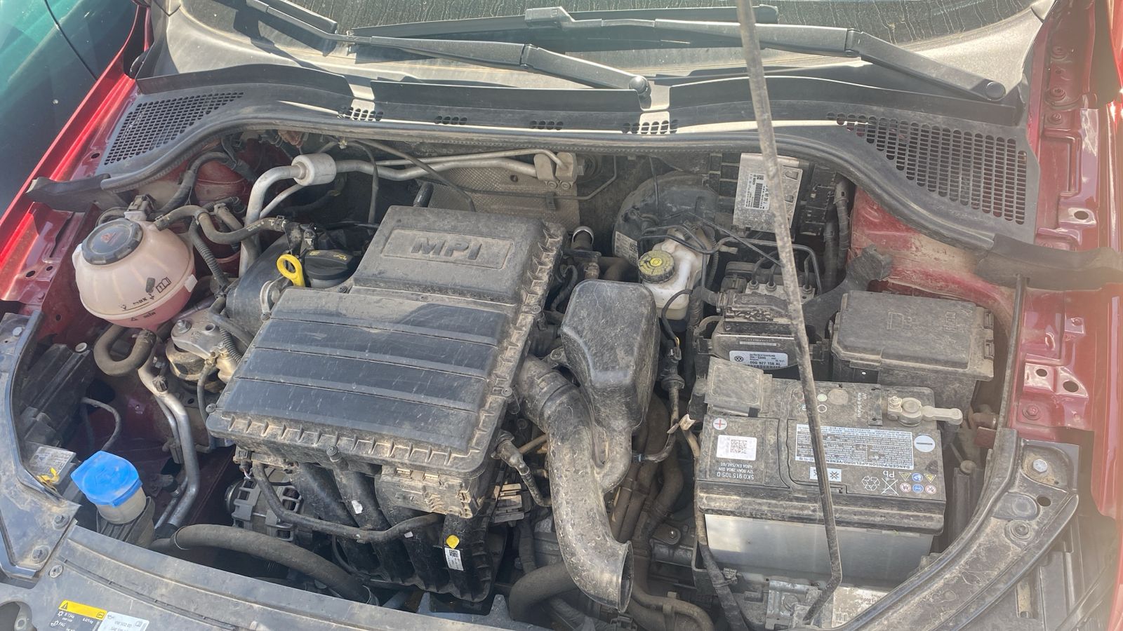 VOLKSWAGEN Polo