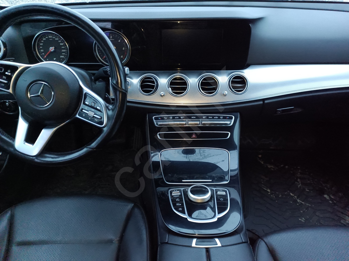 MERCEDES-BENZ Е 200 D