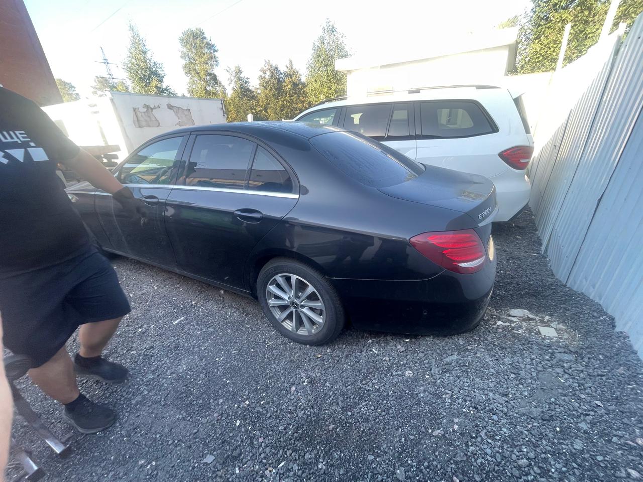 MERCEDES-BENZ Е 200 D