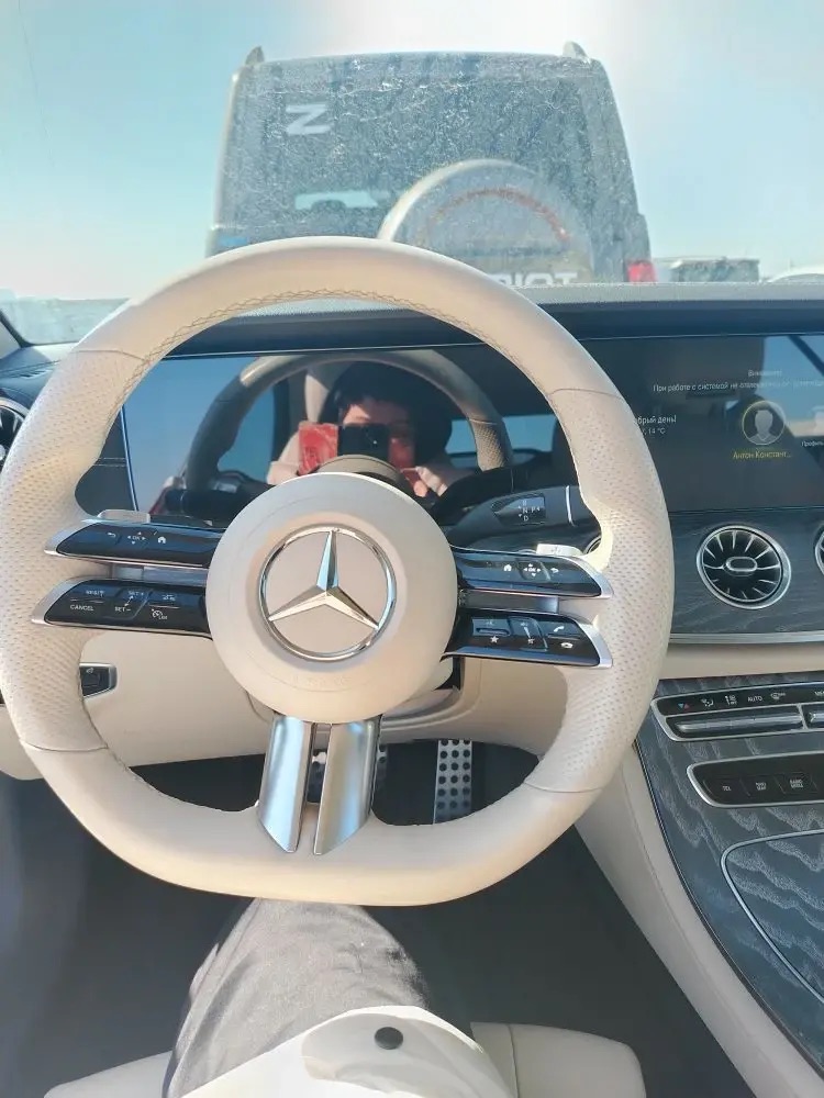 Mercedes-Benz E 300 