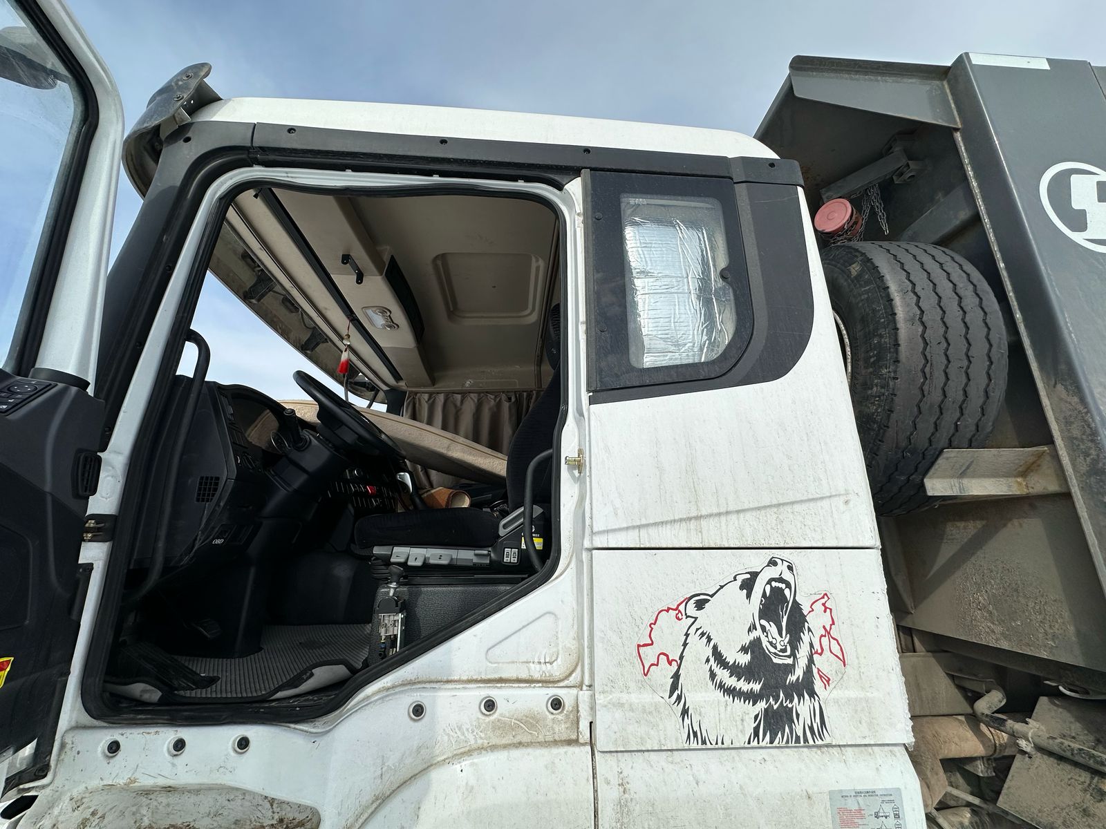 SHACMAN SX33186W366