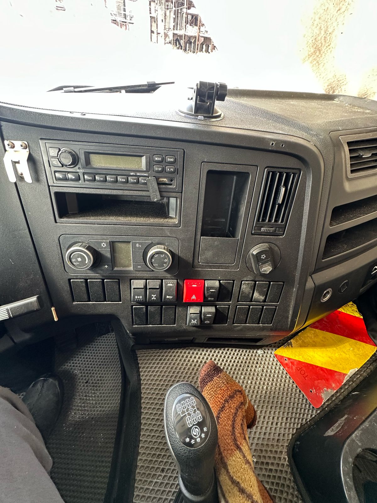 SHACMAN SX33186W366