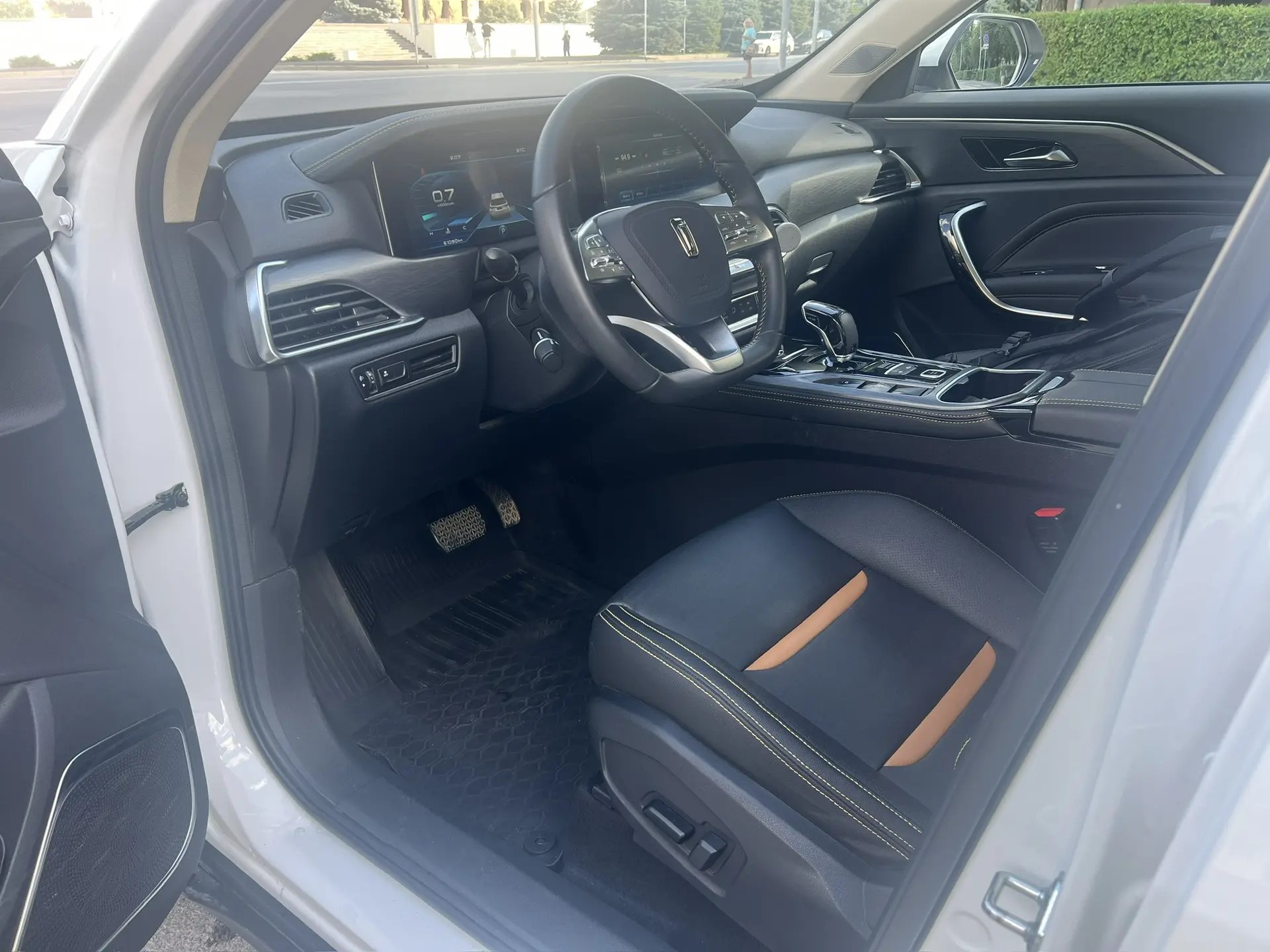 Faw Bestune T77