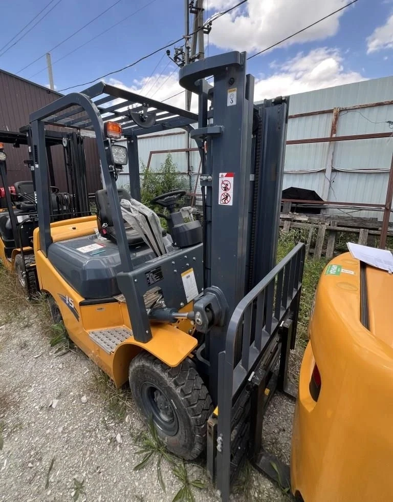 Колёсный экскаватор XCMG XE210WD, 2020