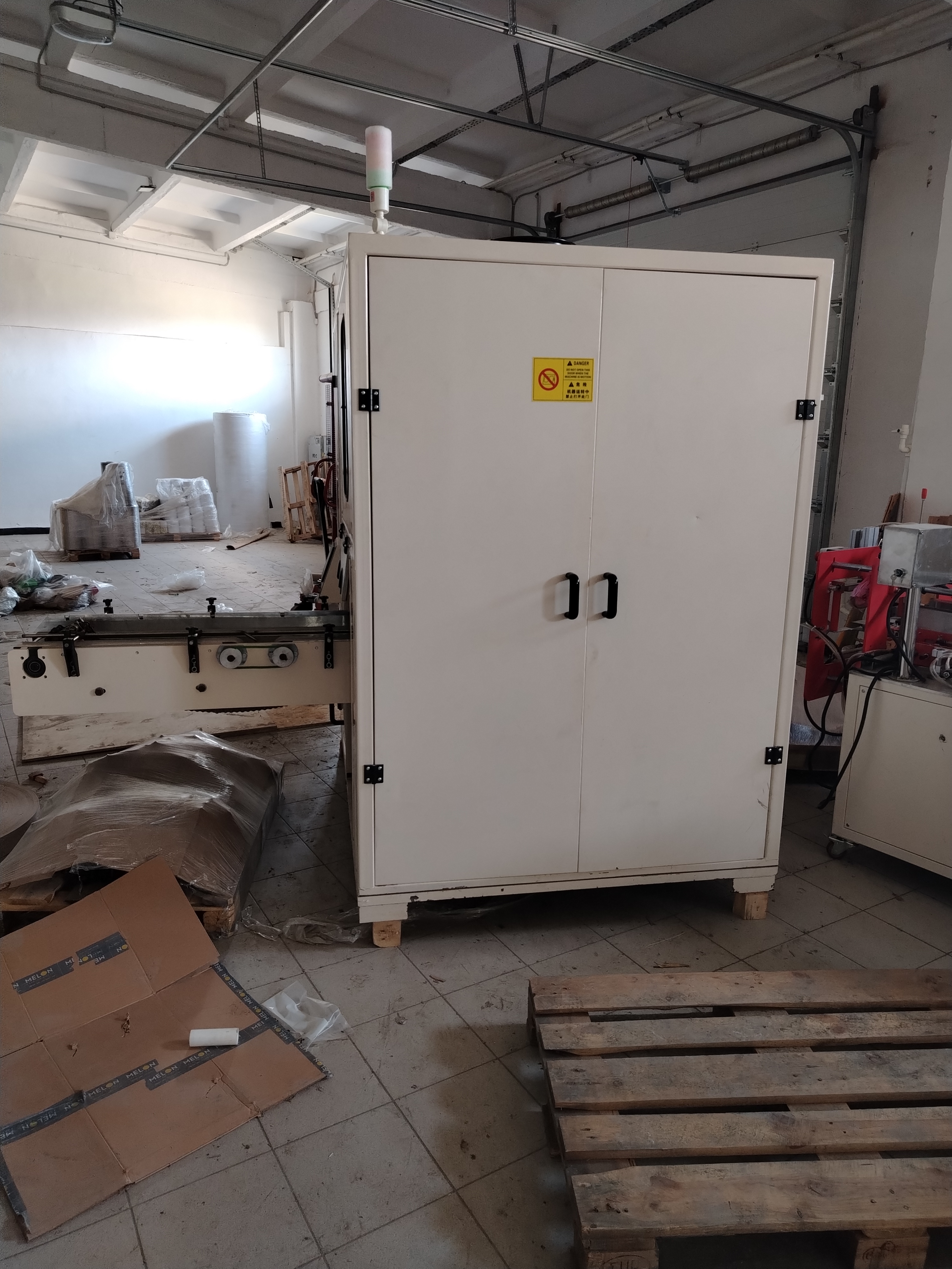 Линия по производству 2-х и 3-х слойной туалетной бумаги: Wallboard Rack Frame Deco Color Lamination